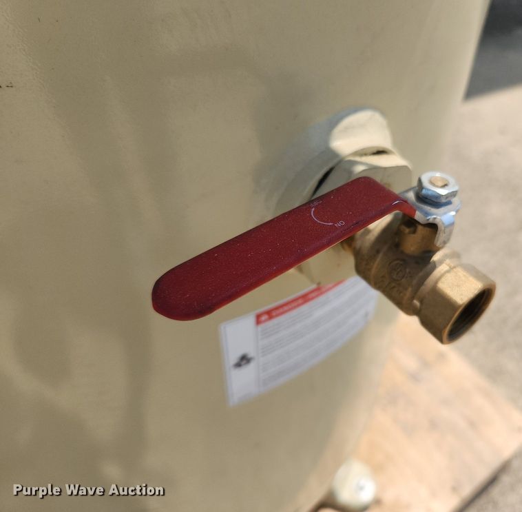 image for item LX9651 Ingersoll Rand Grainger-2475N7.5S  air compressor