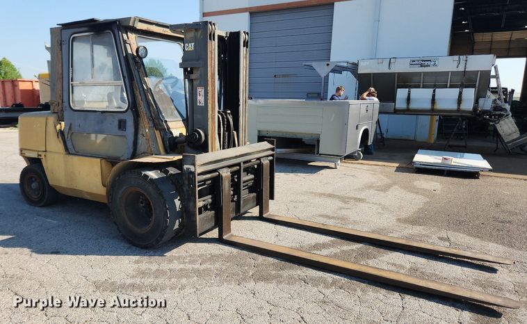 image for item LX9695 Caterpillar DP50K  forklift