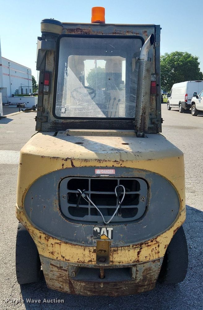 image for item LX9695 Caterpillar DP50K  forklift
