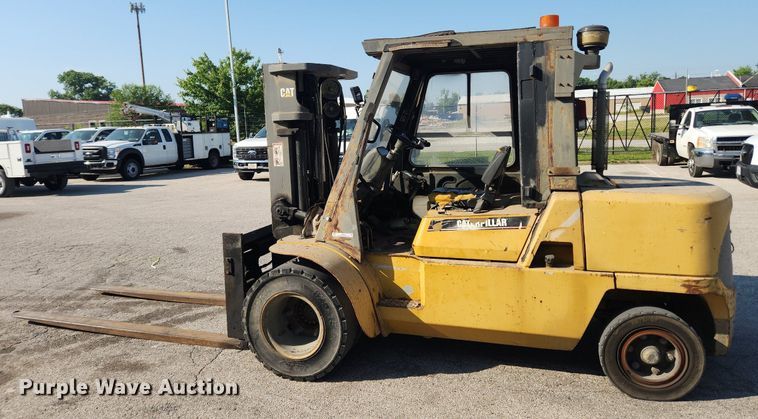 image for item LX9695 Caterpillar DP50K  forklift
