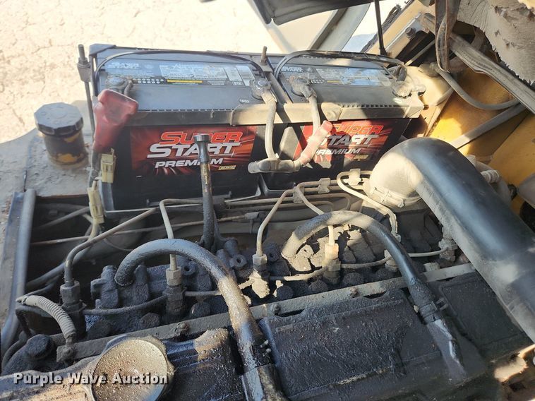 image for item LX9695 Caterpillar DP50K  forklift