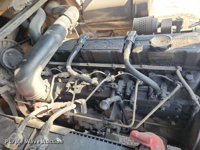 image for item LX9695 Caterpillar DP50K  forklift