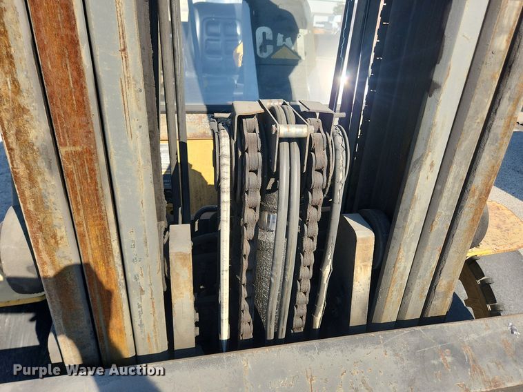 image for item LX9695 Caterpillar DP50K  forklift