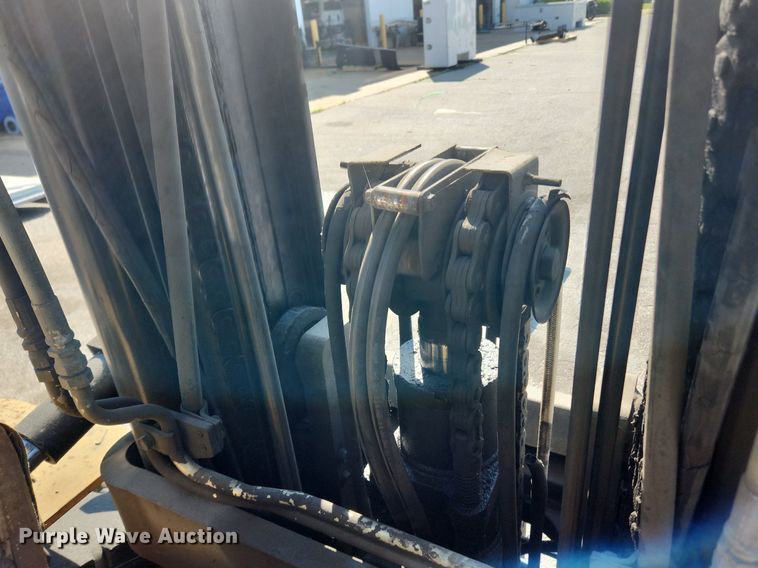 image for item LX9695 Caterpillar DP50K  forklift