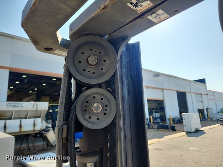 image for item LX9695 Caterpillar DP50K  forklift