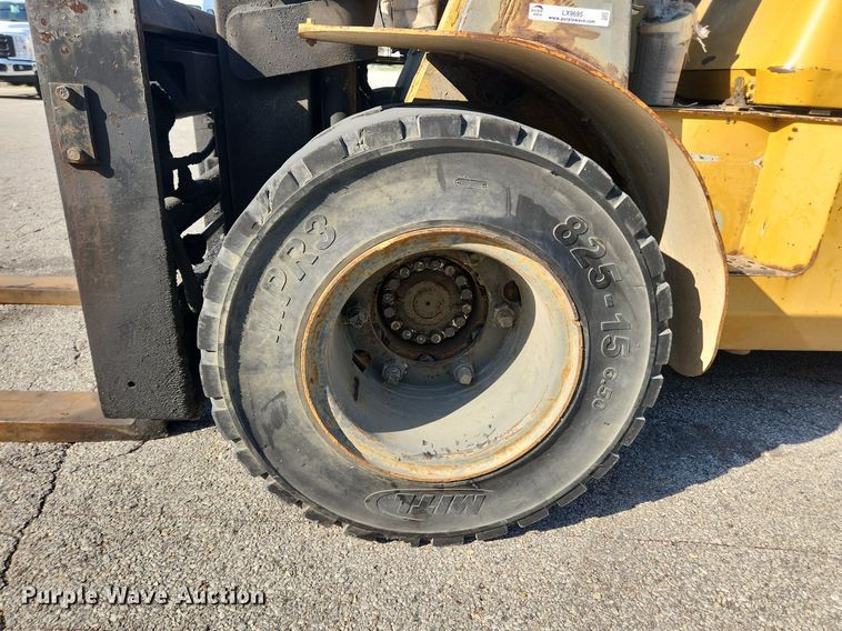 image for item LX9695 Caterpillar DP50K  forklift