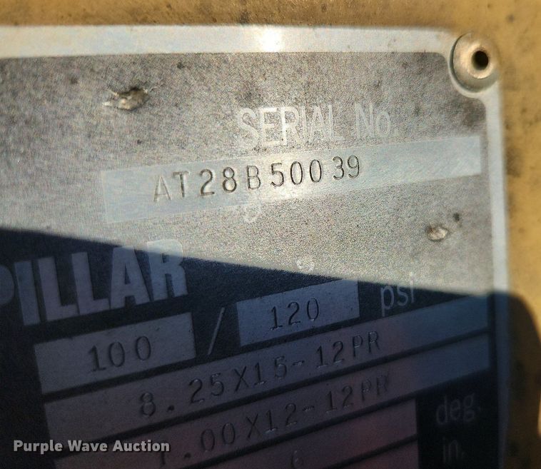 image for item LX9695 Caterpillar DP50K  forklift