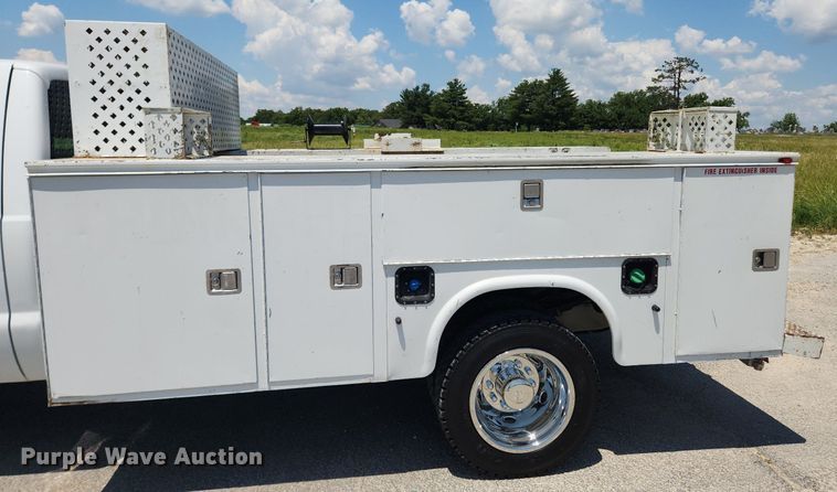 image for item LX9701 2011 Ford F450 Super Duty XL  utility / service truck