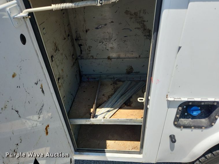 image for item LX9701 2011 Ford F450 Super Duty XL  utility / service truck