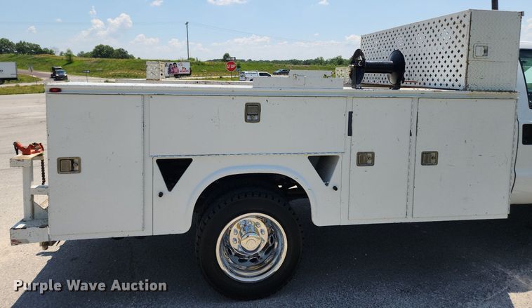 image for item LX9701 2011 Ford F450 Super Duty XL  utility / service truck