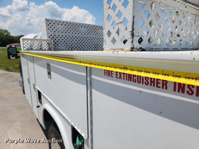 image for item LX9701 2011 Ford F450 Super Duty XL  utility / service truck