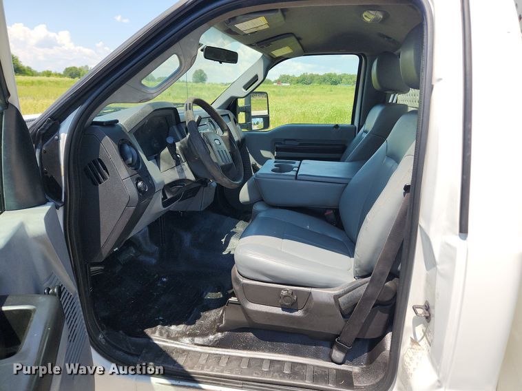 image for item LX9701 2011 Ford F450 Super Duty XL  utility / service truck