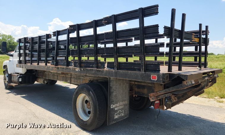 image for item LX9703 2004 Chevrolet C7500  flatbed truck