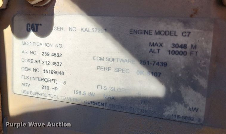 image for item LX9703 2004 Chevrolet C7500  flatbed truck