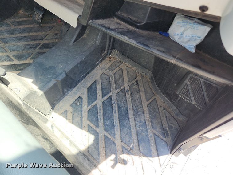 image for item LX9704 2018 Bobcat 3400XL  utility vehicle