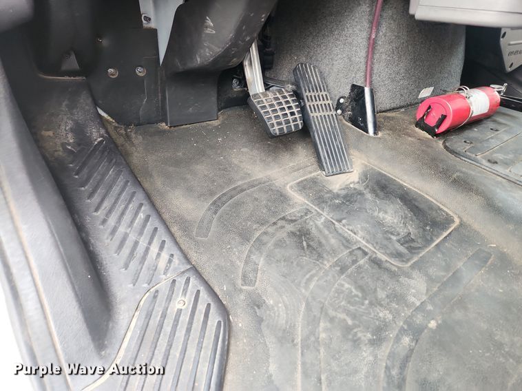 image for item LX9717 2015 Freightliner Business Class M2  box truck