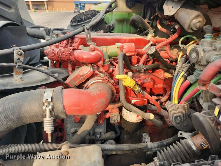 image for item LX9717 2015 Freightliner Business Class M2  box truck