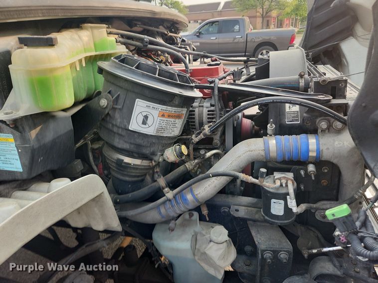 image for item LX9717 2015 Freightliner Business Class M2  box truck