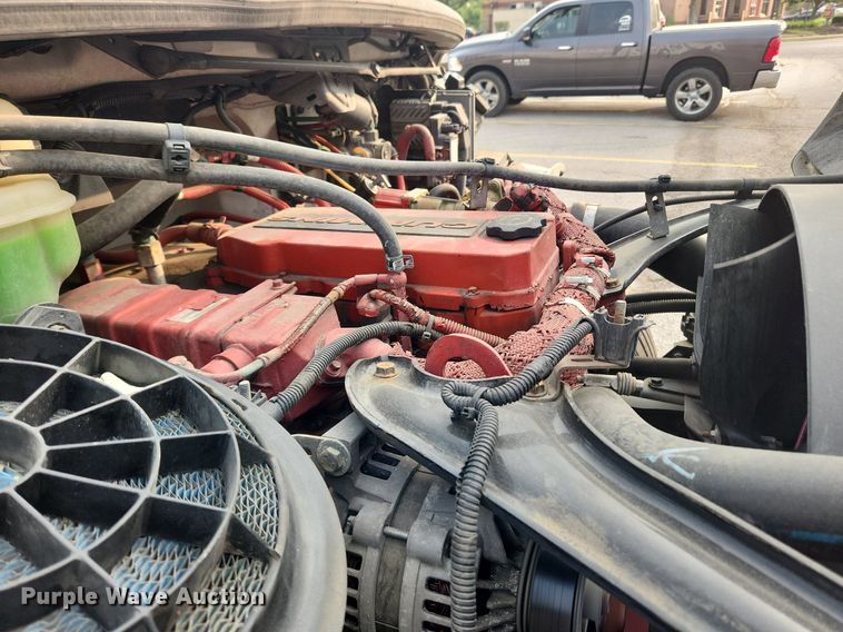 image for item LX9717 2015 Freightliner Business Class M2  box truck