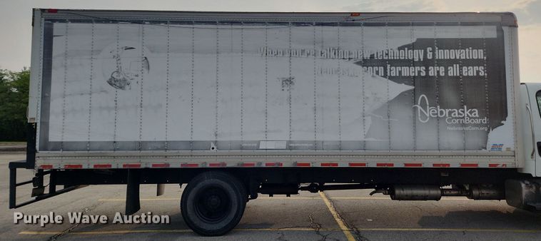 image for item LX9717 2015 Freightliner Business Class M2  box truck