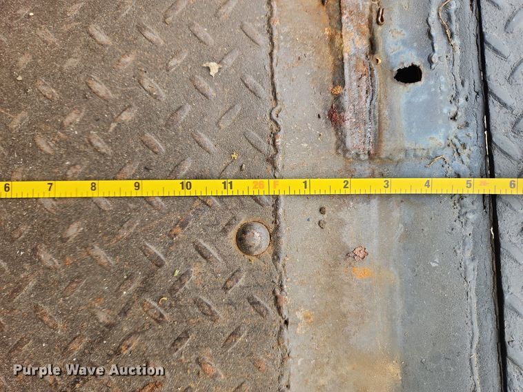 image for item LX9717 2015 Freightliner Business Class M2  box truck