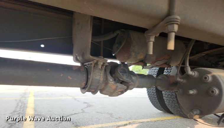 image for item LX9717 2015 Freightliner Business Class M2  box truck