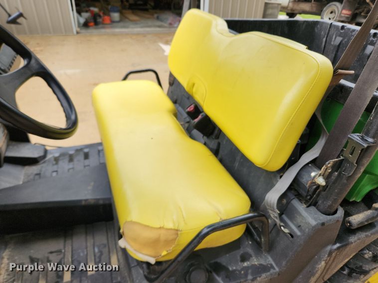 image for item LX9721 2016 John Deere Gator XUV550  utility vehicle
