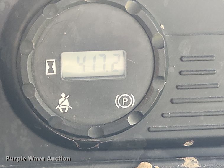 image for item LX9721 2016 John Deere Gator XUV550  utility vehicle