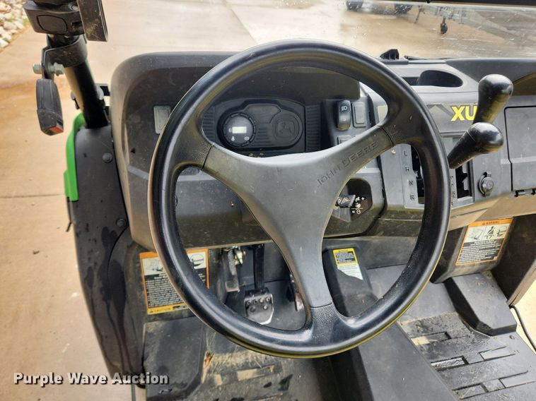 image for item LX9721 2016 John Deere Gator XUV550  utility vehicle