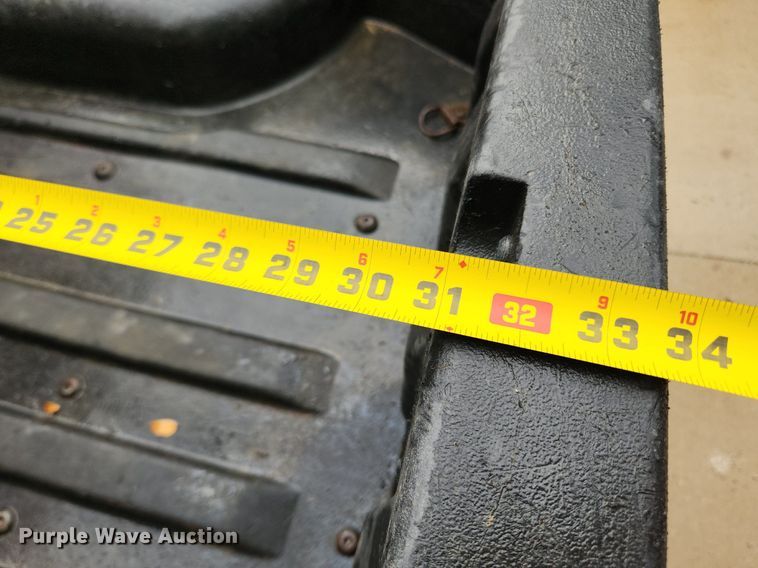 image for item LX9721 2016 John Deere Gator XUV550  utility vehicle