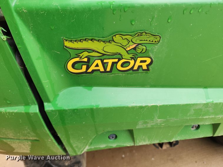 image for item LX9721 2016 John Deere Gator XUV550  utility vehicle