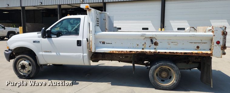 image for item LX9722 2004 Ford F450 Super Duty XL  dump truck