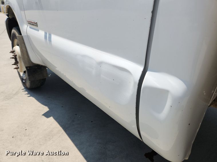 image for item LX9722 2004 Ford F450 Super Duty XL  dump truck