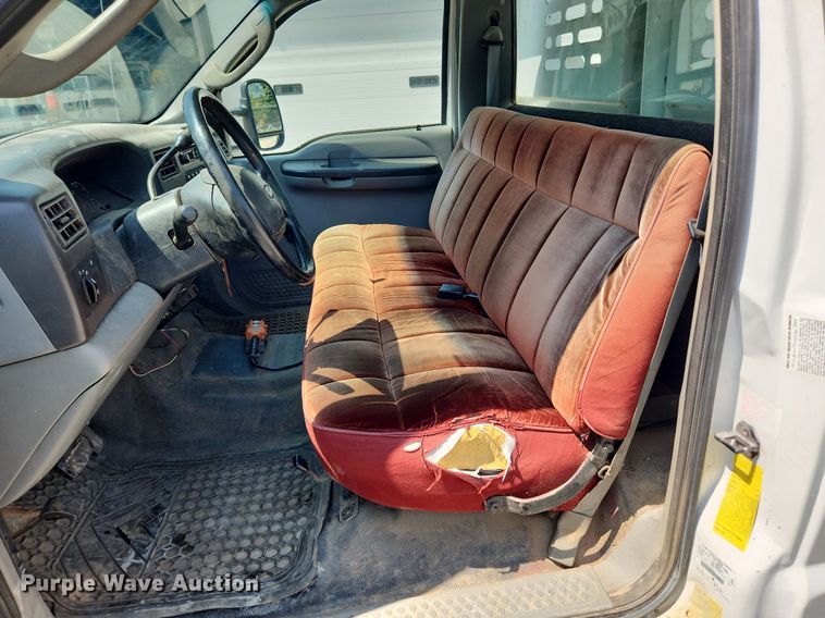 image for item LX9722 2004 Ford F450 Super Duty XL  dump truck