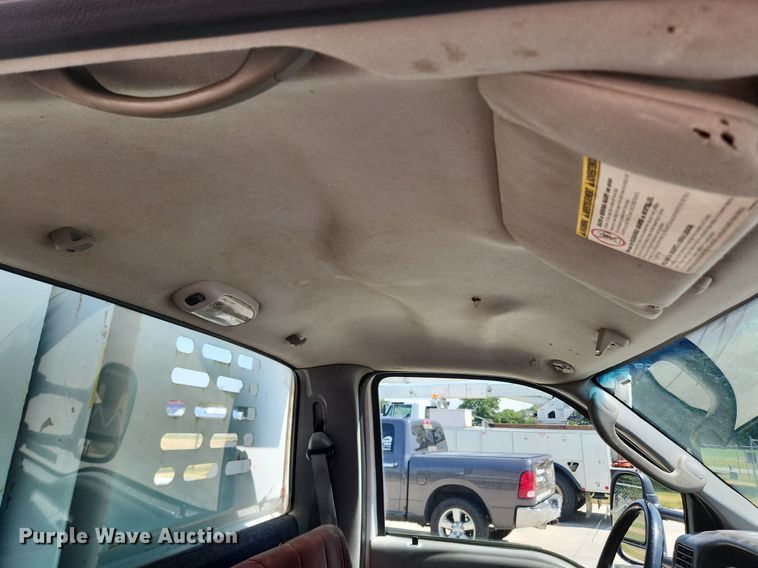 image for item LX9722 2004 Ford F450 Super Duty XL  dump truck