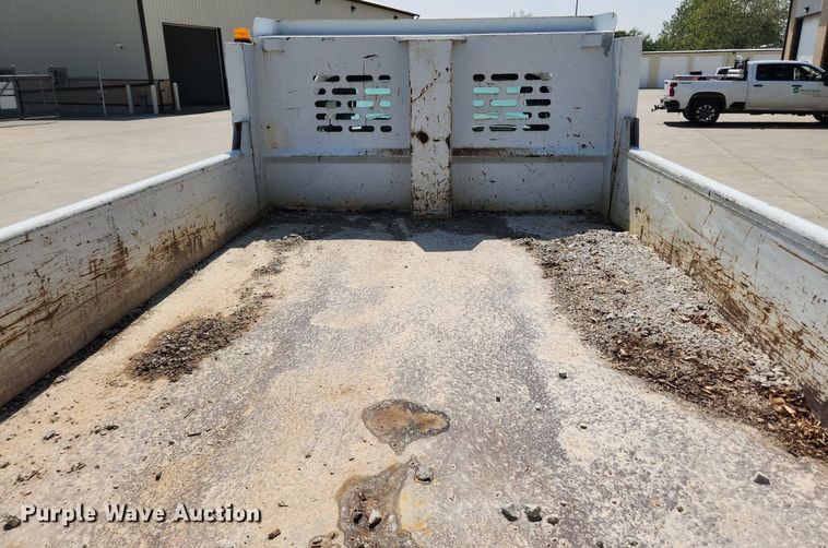 image for item LX9722 2004 Ford F450 Super Duty XL  dump truck