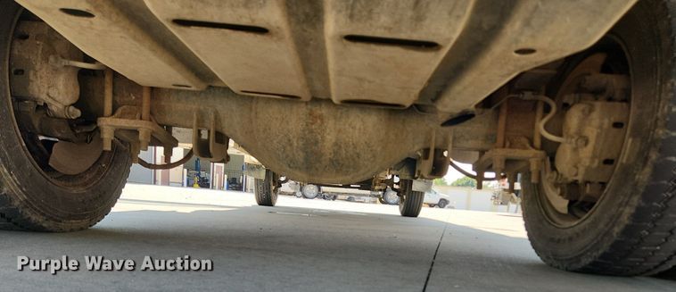 image for item LX9722 2004 Ford F450 Super Duty XL  dump truck