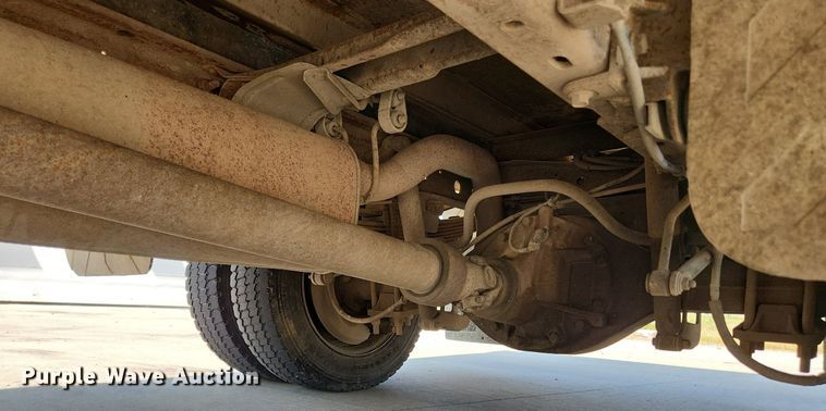 image for item LX9722 2004 Ford F450 Super Duty XL  dump truck