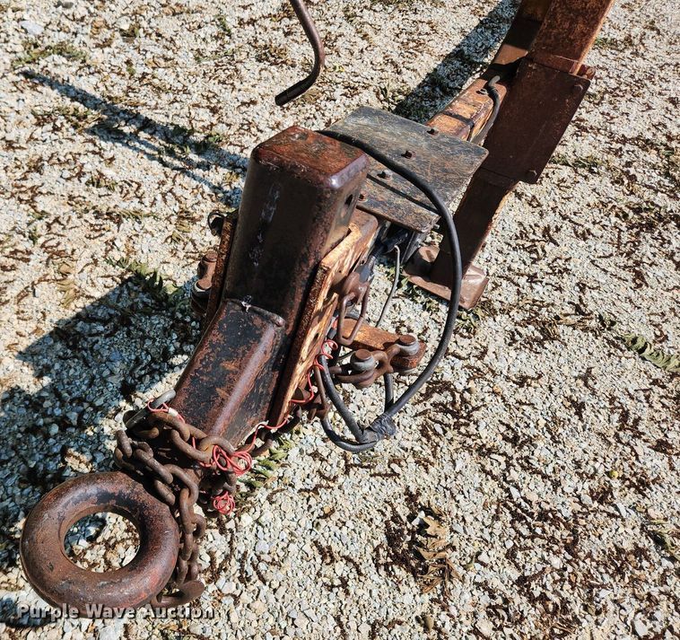 image for item LX9723 1998 LA Woods TR UMPR1 12  pole trailer