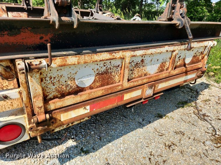 image for item LX9723 1998 LA Woods TR UMPR1 12  pole trailer