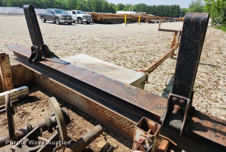 image for item LX9723 1998 LA Woods TR UMPR1 12  pole trailer