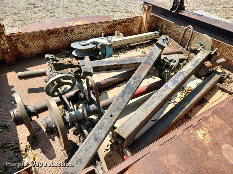 image for item LX9723 1998 LA Woods TR UMPR1 12  pole trailer