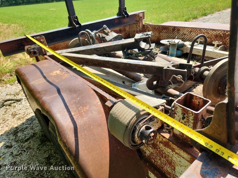 image for item LX9723 1998 LA Woods TR UMPR1 12  pole trailer