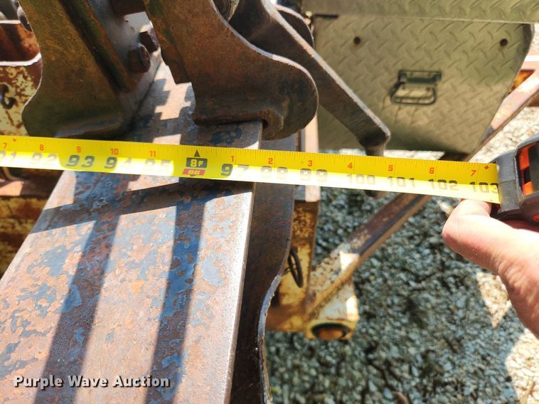 image for item LX9723 1998 LA Woods TR UMPR1 12  pole trailer