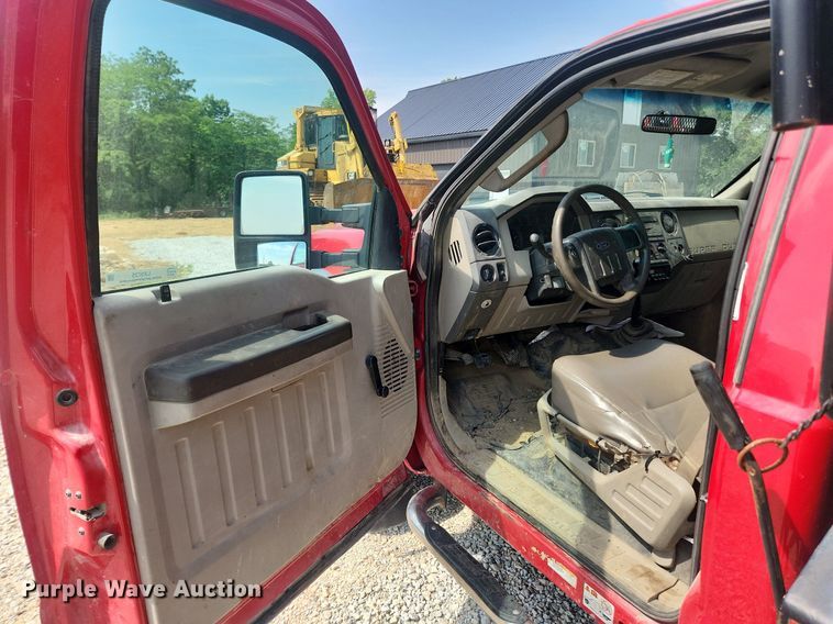 image for item LX9725 2008 Ford F550 Super Duty XL  dump truck