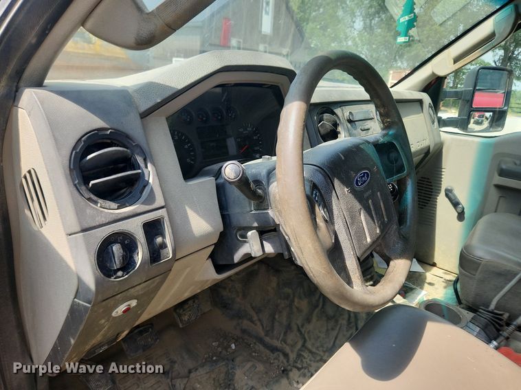 image for item LX9725 2008 Ford F550 Super Duty XL  dump truck