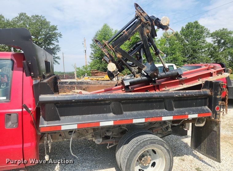 image for item LX9725 2008 Ford F550 Super Duty XL  dump truck