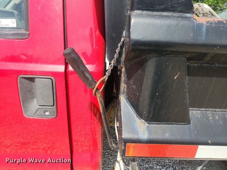 image for item LX9725 2008 Ford F550 Super Duty XL  dump truck