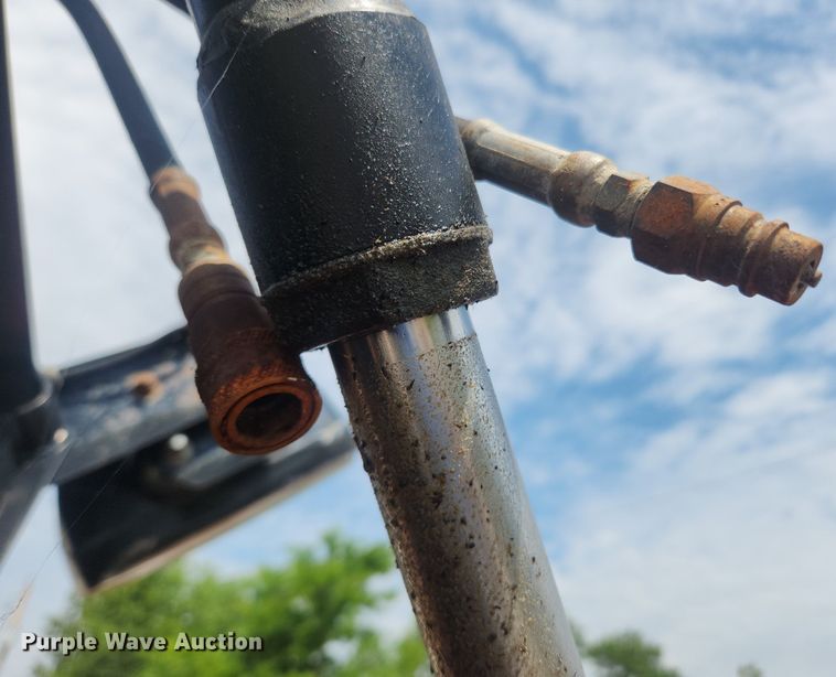 image for item LX9725 2008 Ford F550 Super Duty XL  dump truck