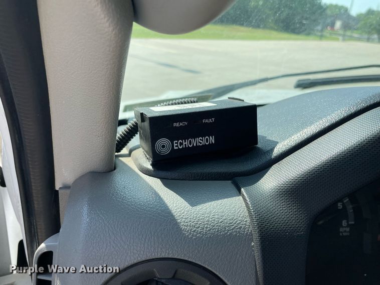 image for item LY9792 2012 Ford E450 Super Duty  shuttle bus